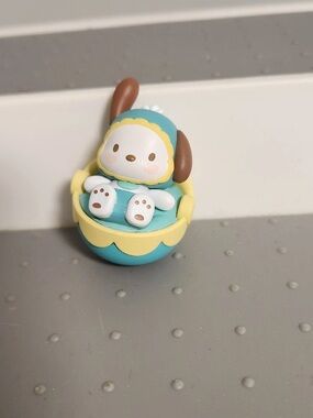 Sanrio Pochacco Roundy Mini-Figure Weeble Wobble Baby Cradle Series